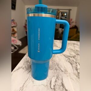 Stanley Bright Turquoise Travel Tumbler